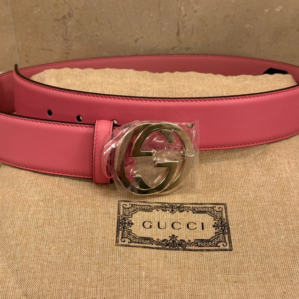 Gucci Pink Calfskin Leather Silver Buckle Belt Interlocking GG in Pink Violet - Picture 7 of 7